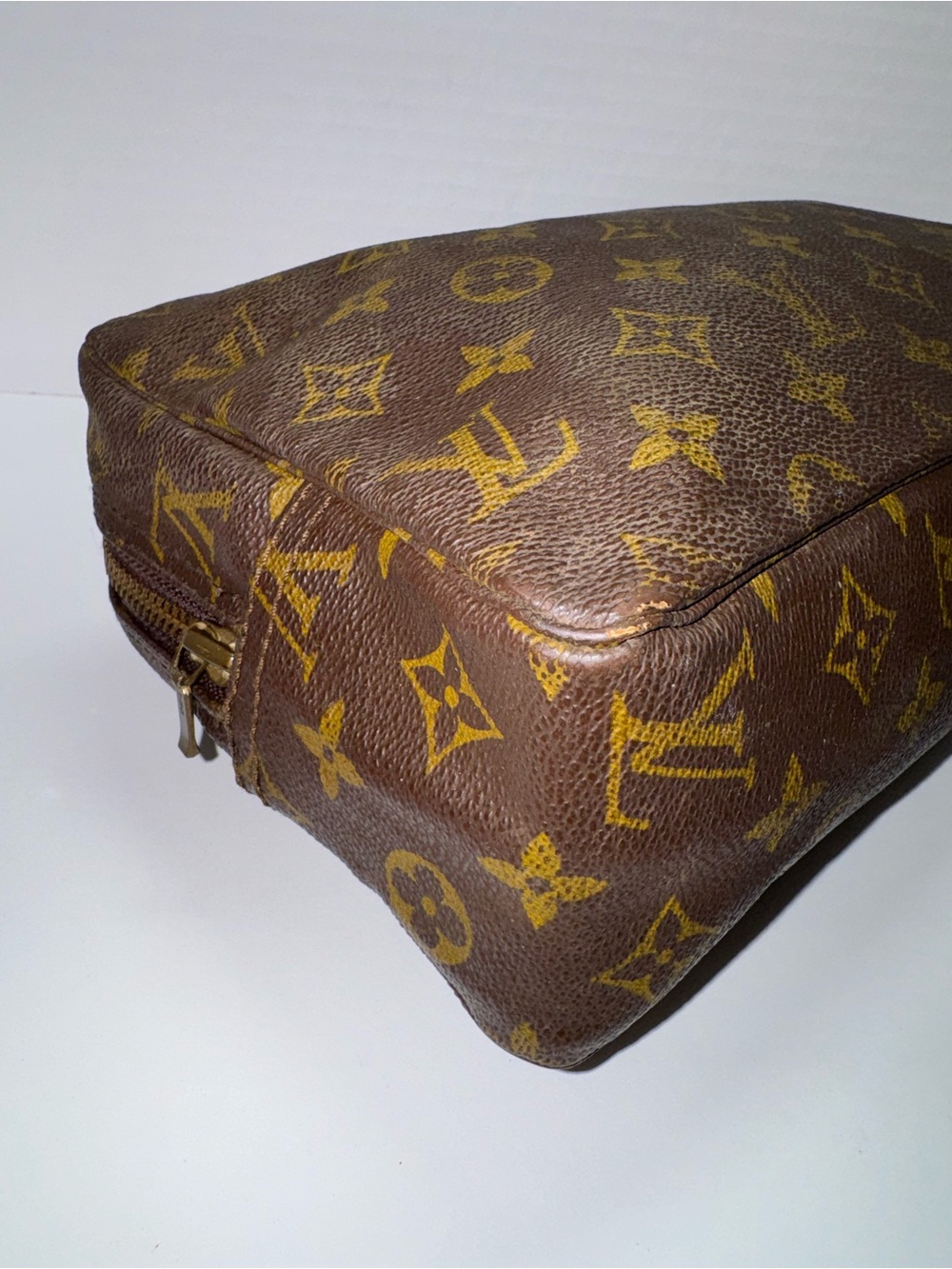 Louis Vuitton Brown Monogram Trousse 27cm - Picture 4 of 11